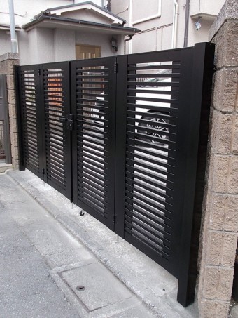 古くなったポストと門扉のお取替え 古くなったポストと門扉のお取替え